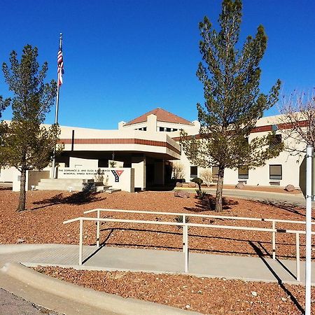 Armed Services Ymca Hotel El Paso Exterior photo